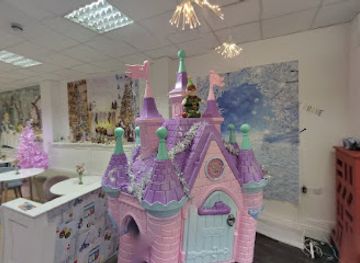 united-kingdom/derry/landmark/le-petit-village