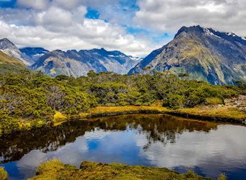 new-zealand/fiordland-national-park/landmark/key-summit-trail