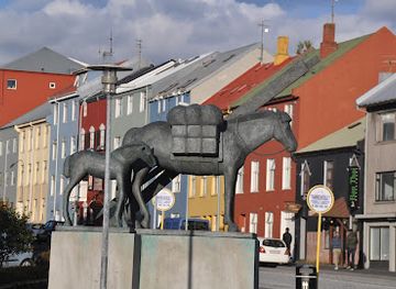 iceland/reykjavik-capital-area/landmark/icelandic-horse-monument