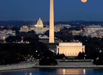 virginia/arlington/landmark/top-of-the-town