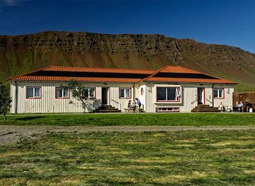 iceland/westfjords/landmark/reykholar-hi-hostel