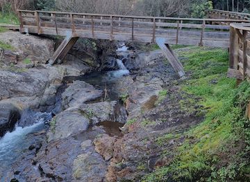 portugal/douro/landmark/miradouro-do-penedo-furado