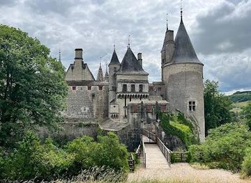 france/dijon/landmark/chateau-de-la-rochepot