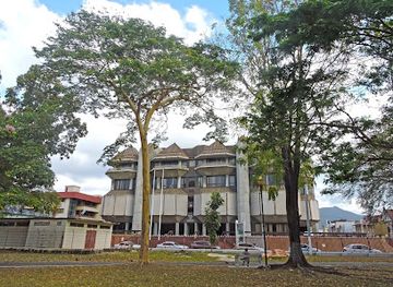 trinidad-and-tobago/st-paul/landmark/hall-of-justice