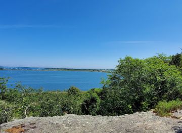rhode-island/sachuest-point-national-wildlife-refuge/landmark/norman-bird-sanctuary