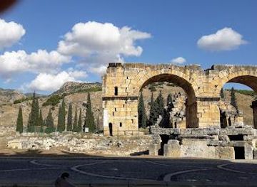 turkiye/pamukkale/landmark/hierapolis-byzantine-church