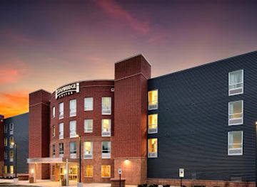michigan/marquette/landmark/staybridge-suites-marquette-an-ihg-hotel