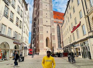 germany/munich/schwabing/landmark/munchner-freiheit