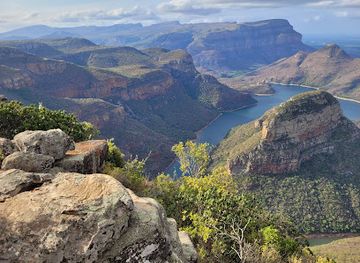 south-africa/blyde-river-canyon-nature-reserve/landmark/three-rondavels-view-point