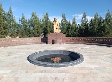 uzbekistan/samarkand-region/landmark/xotira-maydoni-motamsaro-ona-haykali