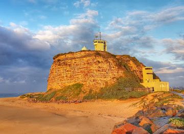 australia/new-england/landmark/nobbys-lighthouse