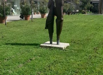 germany/munich/landmark/statue