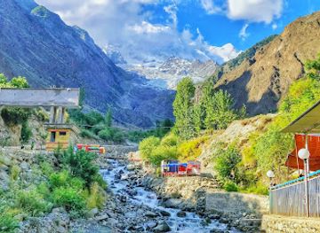 pakistan/gilgit/landmark/rakaposhi-view-point-hotel-restaurant