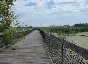 michigan/muskegon/landmark/muskegon-lake-nature-preserve