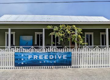 honduras/utila/landmark/freedive-utila