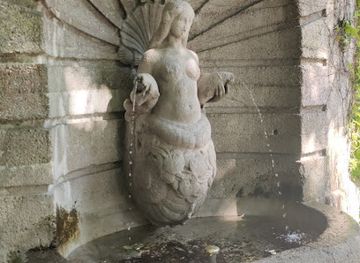 germany/munich/haidhausen/landmark/brunnenweibchen