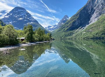 norway/sogn-og-fjordane/landmark/lovatnet