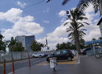 israel/hod-hasharon/landmark/sharonim