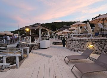 montenegro/bar-riviera/landmark/almara-beach-club