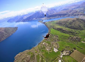 new-zealand/queenstown/landmark/nzone-skydive-queenstown