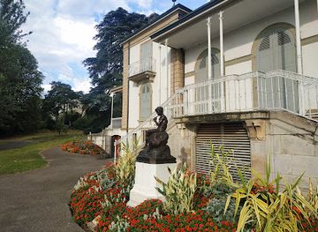 switzerland/geneva/landmark/statue-flutiste-charmeur