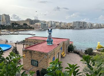 malta/western-region/landmark/cat-statue-by-matthew-pandolfino