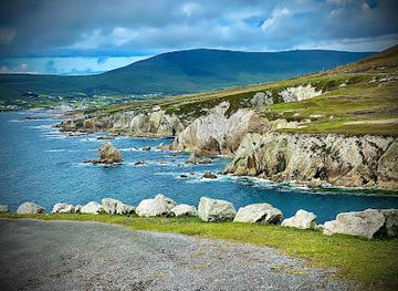 ireland/achill-island/landmark/white-cliffs-of-ashleam
