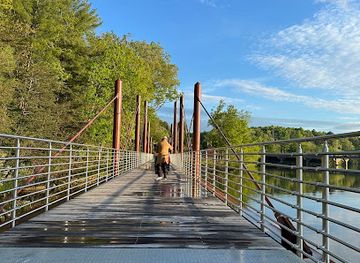 north-carolina/hickory/landmark/lake-hickory-riverwalk