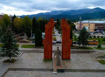 armenia/arpi-lake/landmark/memorial-of-stepan-shahumyan