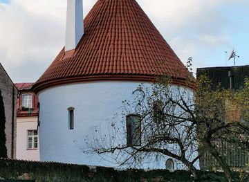 estonia/parnu/landmark/punane-torn