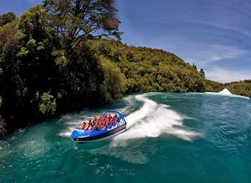 new-zealand/taupo/landmark/hukafalls-jet-taupo