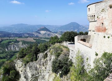 italy/romagna/landmark/fortress-of-san-leo
