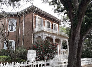 alabama/mobile/spring-hill/landmark/richards-dar-house-museum