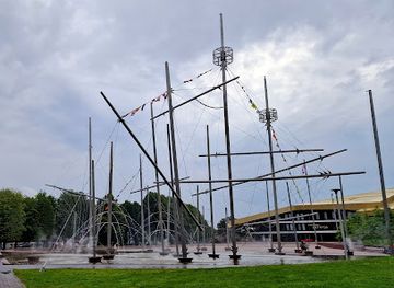 latvia/ventspils/landmark/fregate-whale-fountain
