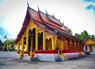 laos/phonsavan/landmark/wat-manorom