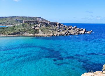 malta/golden-bay/landmark/golden-bay-horse-riding