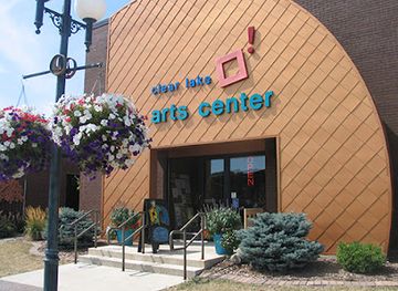 iowa/clear-lake/landmark/clear-lake-arts-center