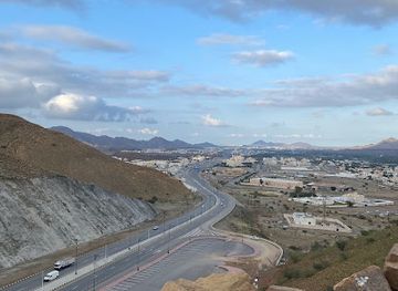 oman/jebel-shams/landmark/rustaq-city-gate