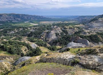 north-dakota/theodore-roosevelt-national-park/landmark/oxbow-overlook