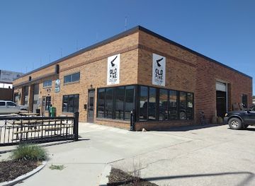 south-dakota/custer/landmark/old-pine-social