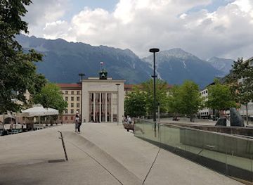 austria/innsbruck/innenstadt/landmark/landhausplatz