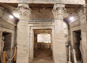 egypt/lower-egypt/landmark/catacombs-of-kom-el-shoqafa