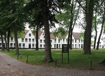 belgium/bruges/landmark/begijnhof-24