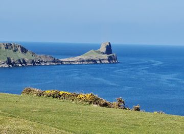 united-kingdom/pembrokeshire-coast-national-park/landmark/national-trust-rhossili-and-south-gower-coast