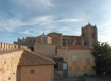 spain/avila/landmark/flour-gate