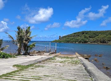 guam/sinajana/landmark/bear-rock