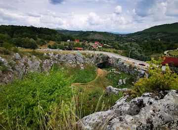 romania/mehedinti/landmark/god-s-bridge