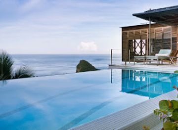 saint-lucia/canaries/landmark/cosmos-st-lucia