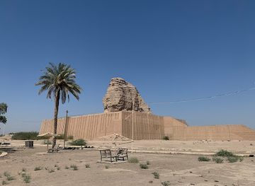 iraq/baghdad-belts/landmark/archaeological-ziggurat-of-aqarquf