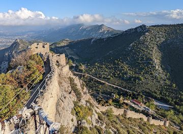 cyprus/kyrenia-district/landmark/st-hilarion-castle
